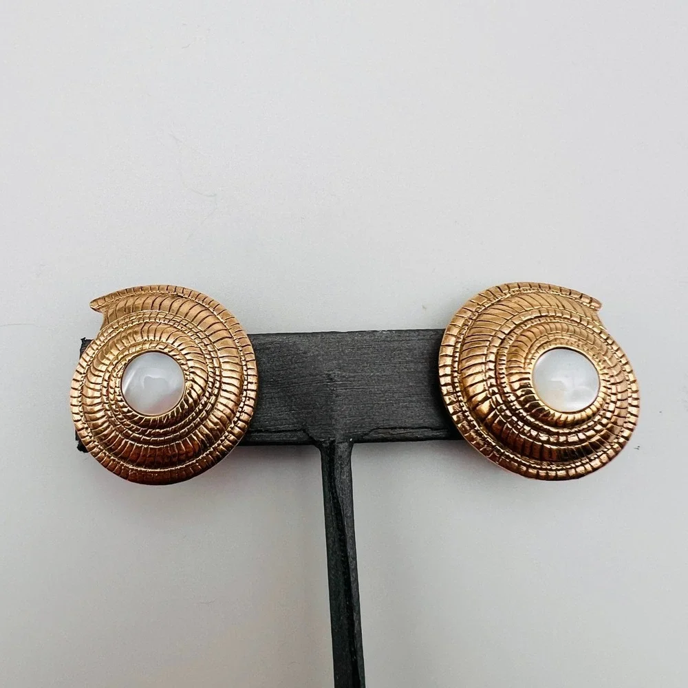 Vintage Nautilus Shell Clip On Earrings White Center Stone Cabochon Gold Tone